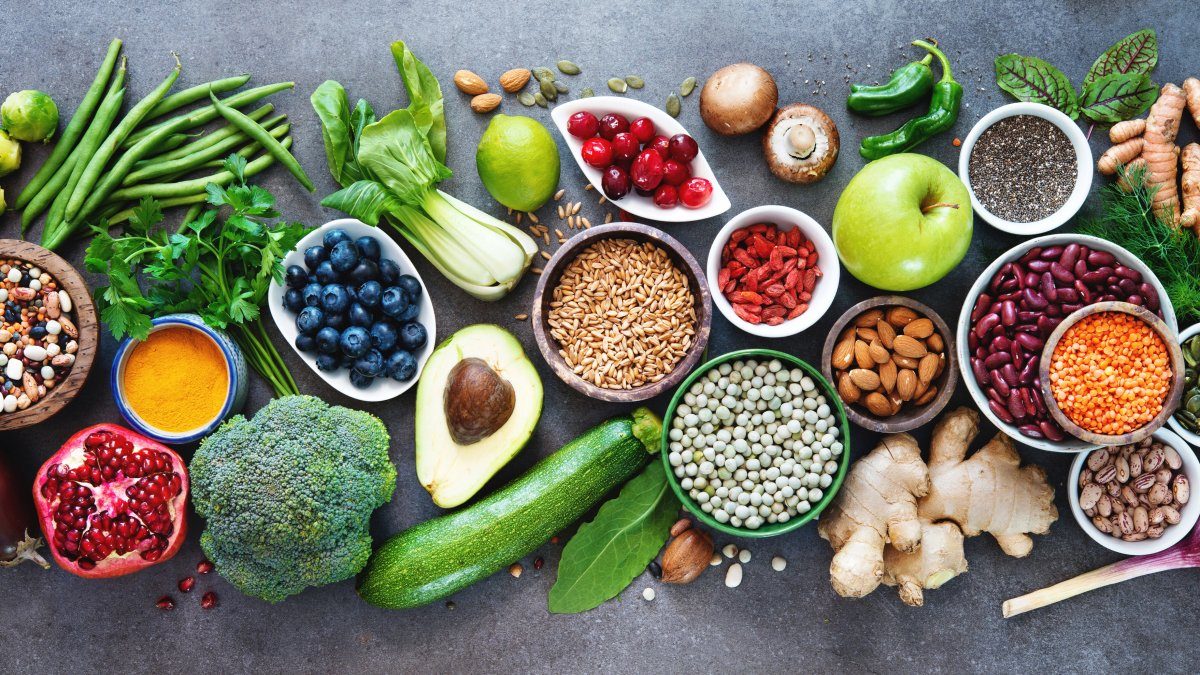 Urval av naturliga livsmedel för Whole30-programmet